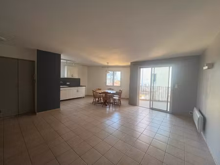 location appartement 3 pièces 80 m² à orange (84100)