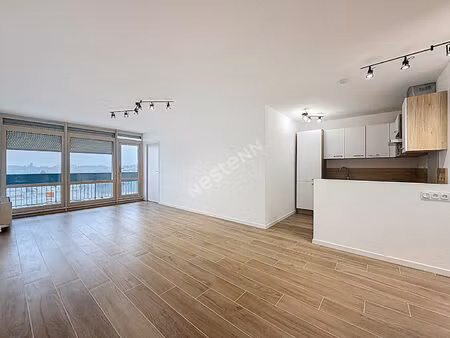 a vendre - appartement t4 - 73m2 - 3 chambres - place jules verne à angers