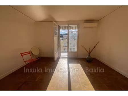 location appartement 4 pièces 73.17 m² à bastia (20200)  900 €