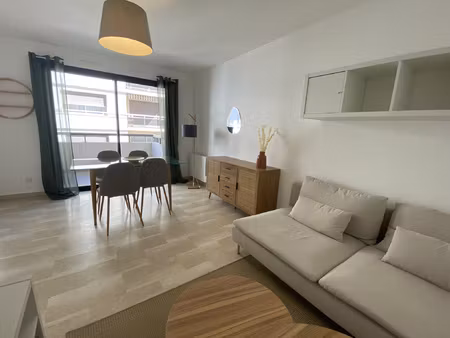 t2 meublé - lyon 6ème