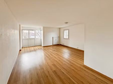 à vendre : appartement 3 pièces à melun  secteur almont  nord