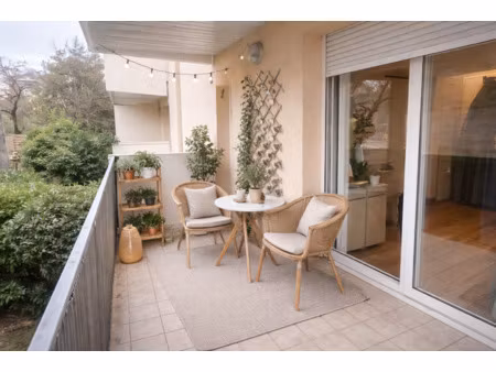 t2 + balcon +parking