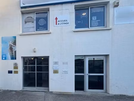 local professionnel a louer