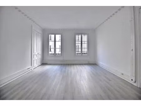 location bureaux paris 75010