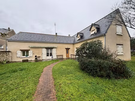 maison centre bourg avoine !