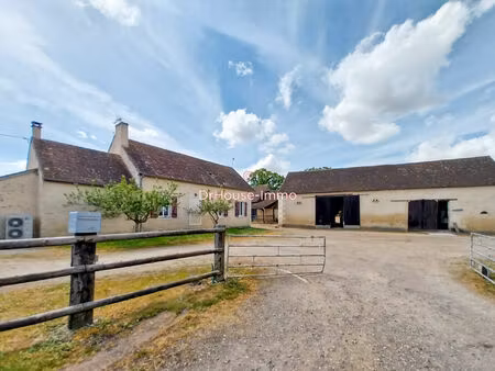 etablissement de courses sur presque 32ha d'un seul tenant  parfaitement équipé!