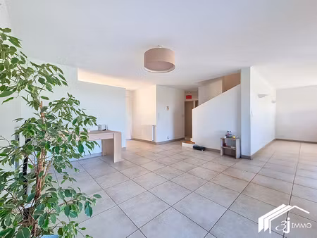 maison t5 la salvetat saint gilles