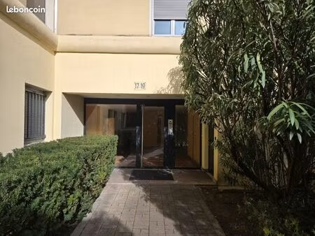 appartement de standing t3/t4 83m2 villeurbanne tolstoï t6 - métro a