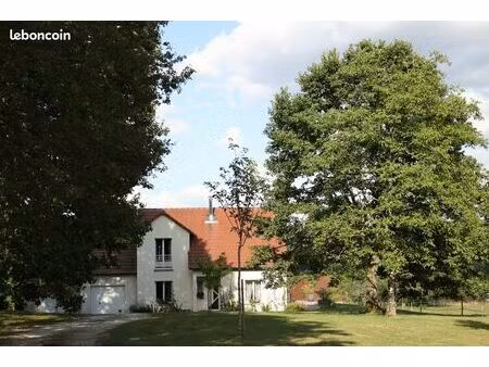 maison individuelle t5  4 chambres  2 salles de bain  147 m² habitables  terrain 2 830 m²