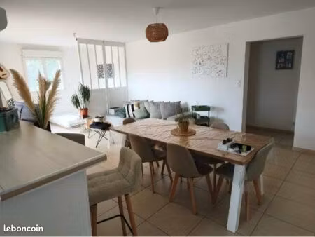 loue t3 avec garage résidence privée