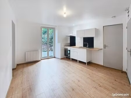 t3 - 50m² - terrasse - parking