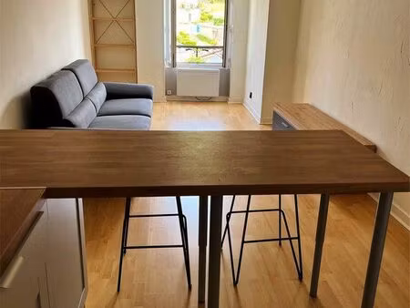 charmant t2 centre ville voiron