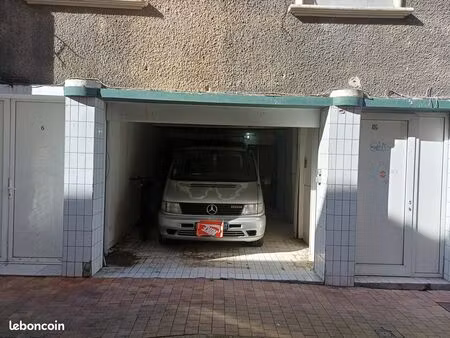 à louer garage 100 mètres carrés dax