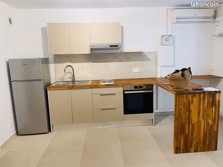 studio non meublé entièrement rénové en centre ville