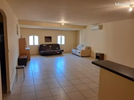 appart de 65 m² climatisé 1 chambre avec garage