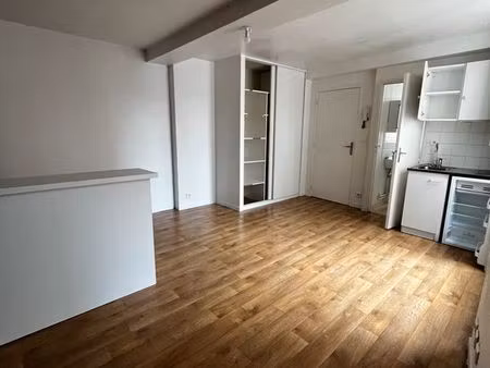 studio 22 m² – hyper centre clermont-ferrand – disponible immédiatement