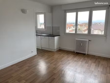 bureau / appartement à louer à la rochette