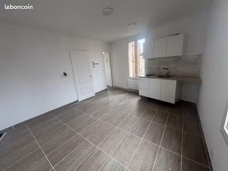 studio à louer refait à neuf