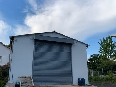 local commercial / professionnel 170 m² - belle visibilité - pineuilh (33)