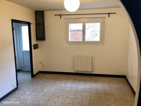 location petite maison t2 chadeleuf