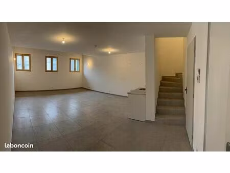 superbe appartement t3 en duplex