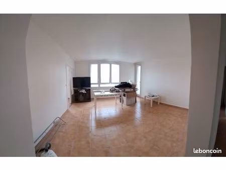 appartement à la location avec parking et cave