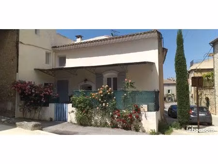 grand appartement disponible au 6 mars location entre particuliers  de 3 grandes chambres 