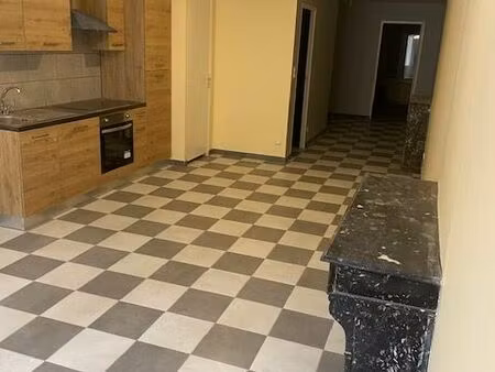 appartement t2 avec cour