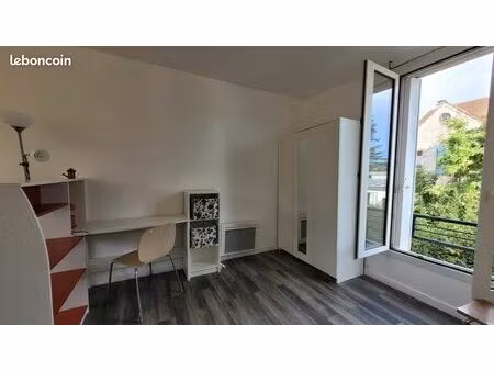 studio meublé de 21m² lumineux double exposition