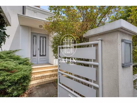 vente locaux professionnels 11 pièces 155 m² à velizy-villacoublay (78140)  597 000 €