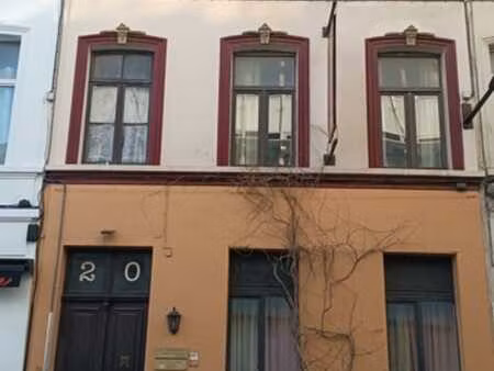 appartement 1 chambre au cœur de flagey  à aménager.