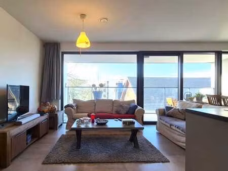 peb a – appartement 2 chambres et terrasse - centre de halle