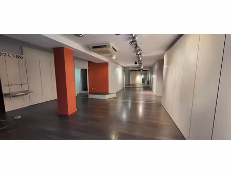 vente locaux professionnels 143 m² à argentan (61200)  149 000 €