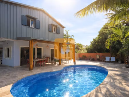 belle villa t5 avec piscine+ studio de 20m2 a la plaine st p