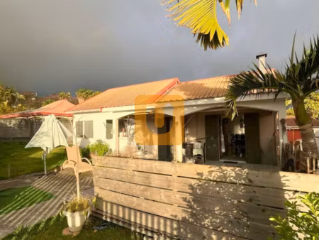 belle maison f4 de 180m2 - tampon - 12eme km