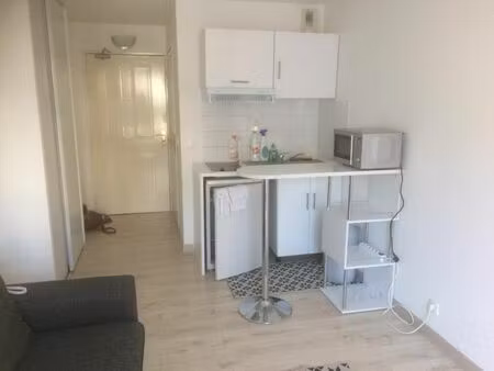 location appartement 1 pièce 18 m² à clamart (92140)