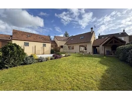 maison saint-sauveur-sur-école 130 m² t-5 à vendre  462 800 €