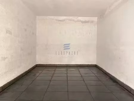 a louer ! garage fermé au sous-sol de la résidence elegancia à partir du 07 mai