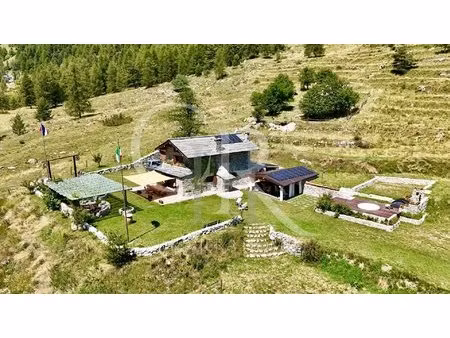 chalet d’exception à tende – nature  luxe & indépendance