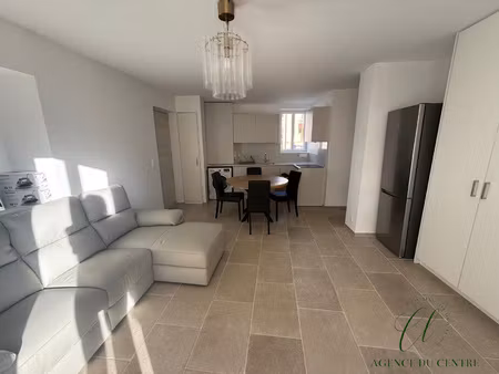 location longue durée : 3 pièces - grande terrasse - lumineu