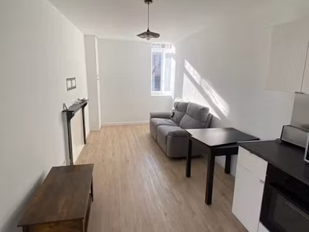location meublée appartement 3 pièces 50 m² à paulhan (34230)  660 €