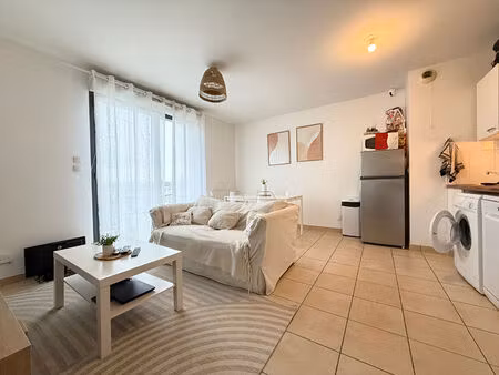 appartement bordeaux 2 pièce(s) 39 m2 - terrasse avec vue et parking