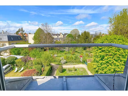 duplex 4/5 pièces de 57.10 m² carrez  90 m² au sol