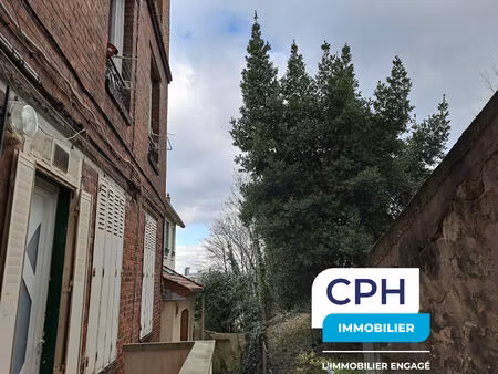 studio atypique près de toutes commodités