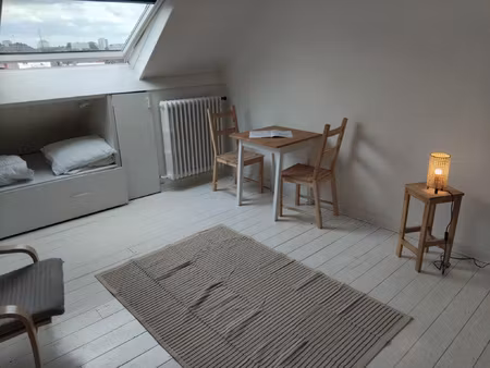 studio dernier étage tours strasbourg parking privé