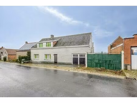 woning met veel potentieel en ruime tuin in brakel