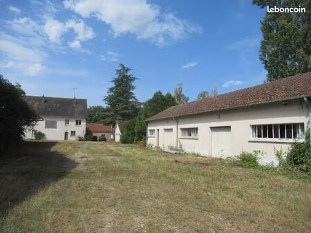 3 maisons avec potentiel pour 12 logements sur terrain constructible de 5710 m2
