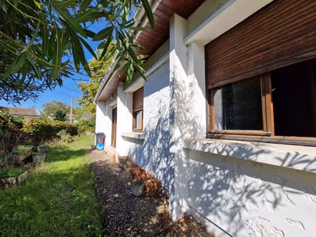 merignac capeyron - maison 85m2 à rénover sur grande parcell