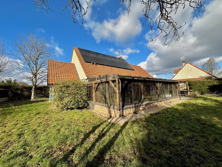 maison individuelle 3 chambres   véranda .proche fontaineble