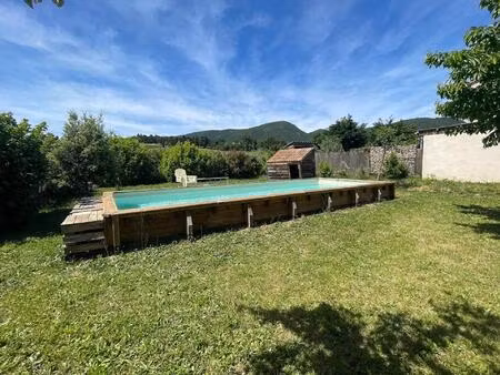 vous cherchez une jolie maison avec jardin et piscine à dieulefit ?